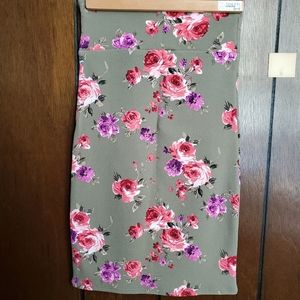 Gray floral pencil skirt